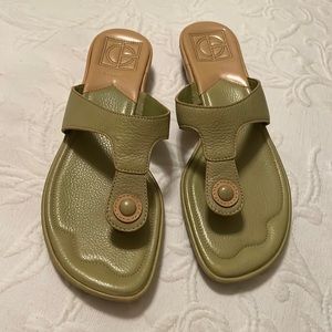 NEW! Cole Han women’s Sandler